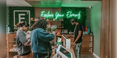 Element 7 store banner